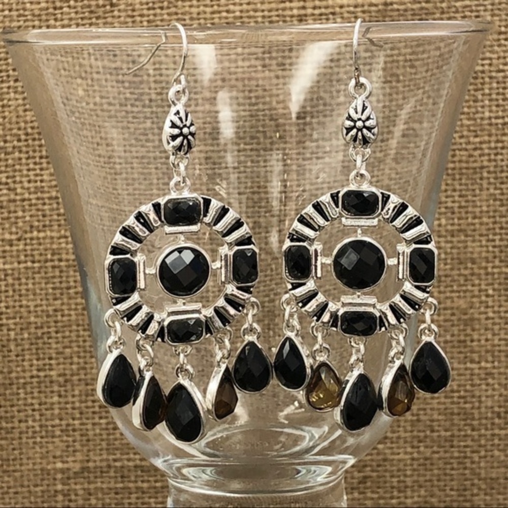 🍀 Black Gem Silver Chandelier Dangle Earrings